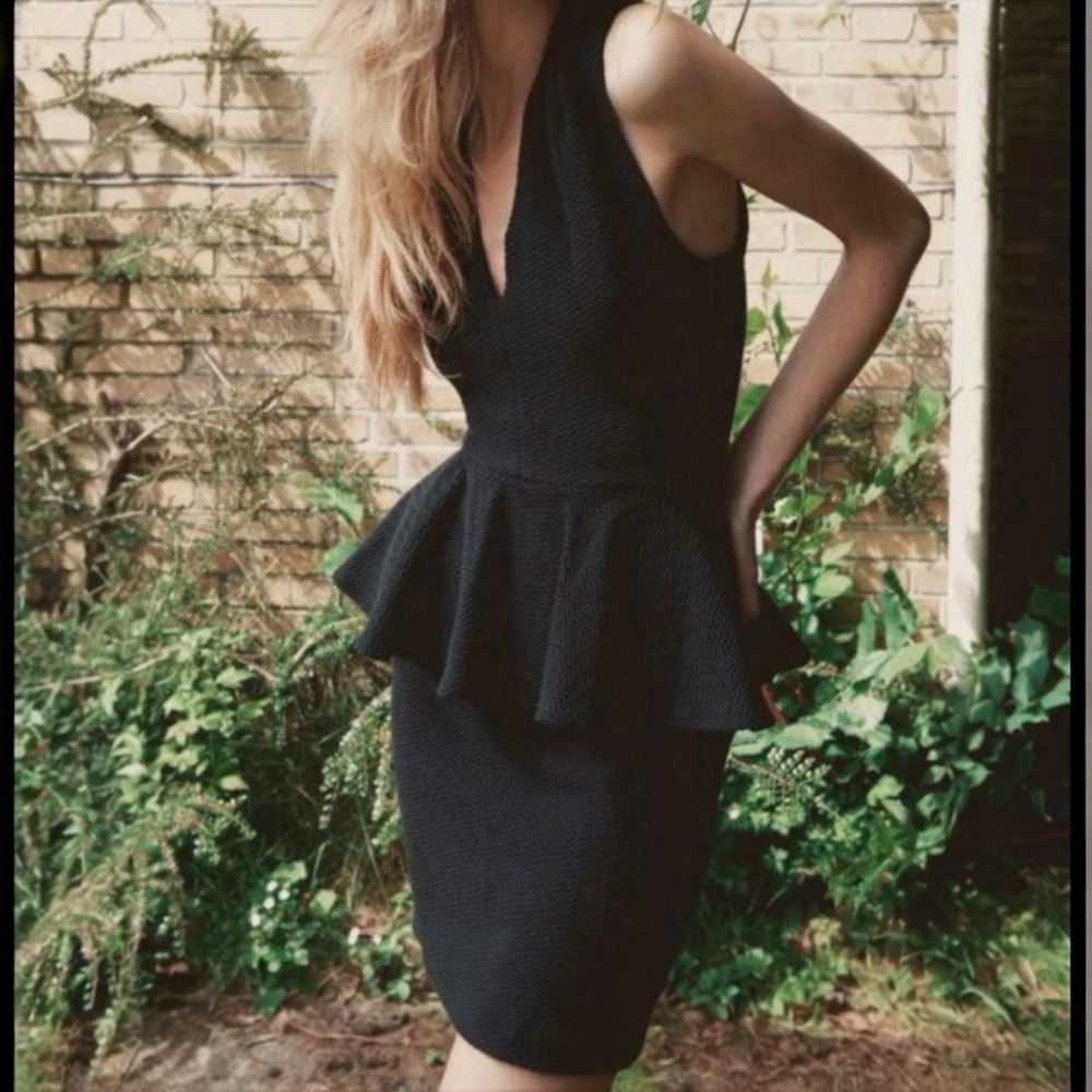 Ganni Eleanor Black Textured Sleeveless Low V Zip‎ Back Peplum Dress Size XS